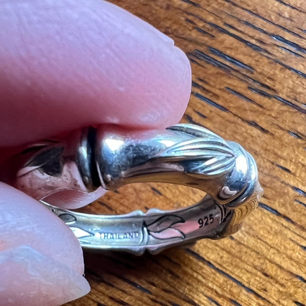 John Hardy Sterling Silver Sculpted Bamboo Leaf Ring - Picture 4 of 9